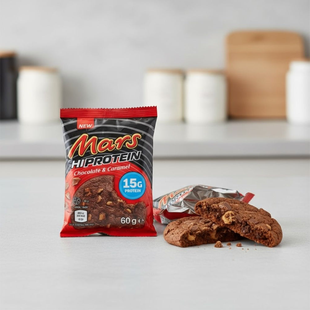 Mars Cookies Hi-Protein Chocolat & Caramel posé sur un table